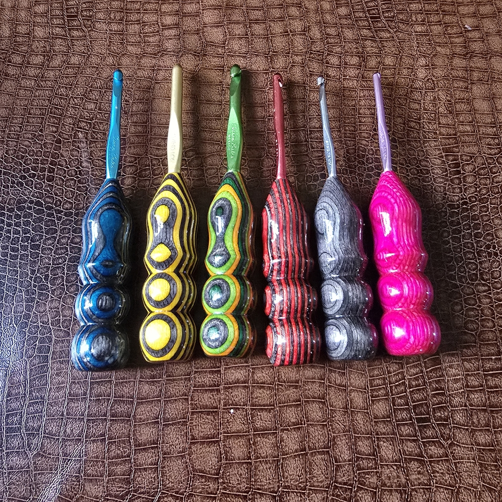 Colorful Wooden Crochet Hooks Set